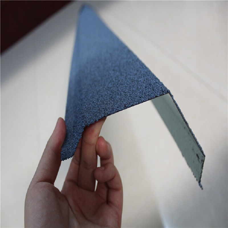 1444357390275403.jpg 彩石金属瓦配件之角型脊瓦.jpg